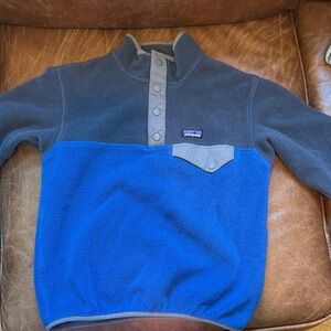 Patagonia kids Two-Tone Blue and Gray Sweater